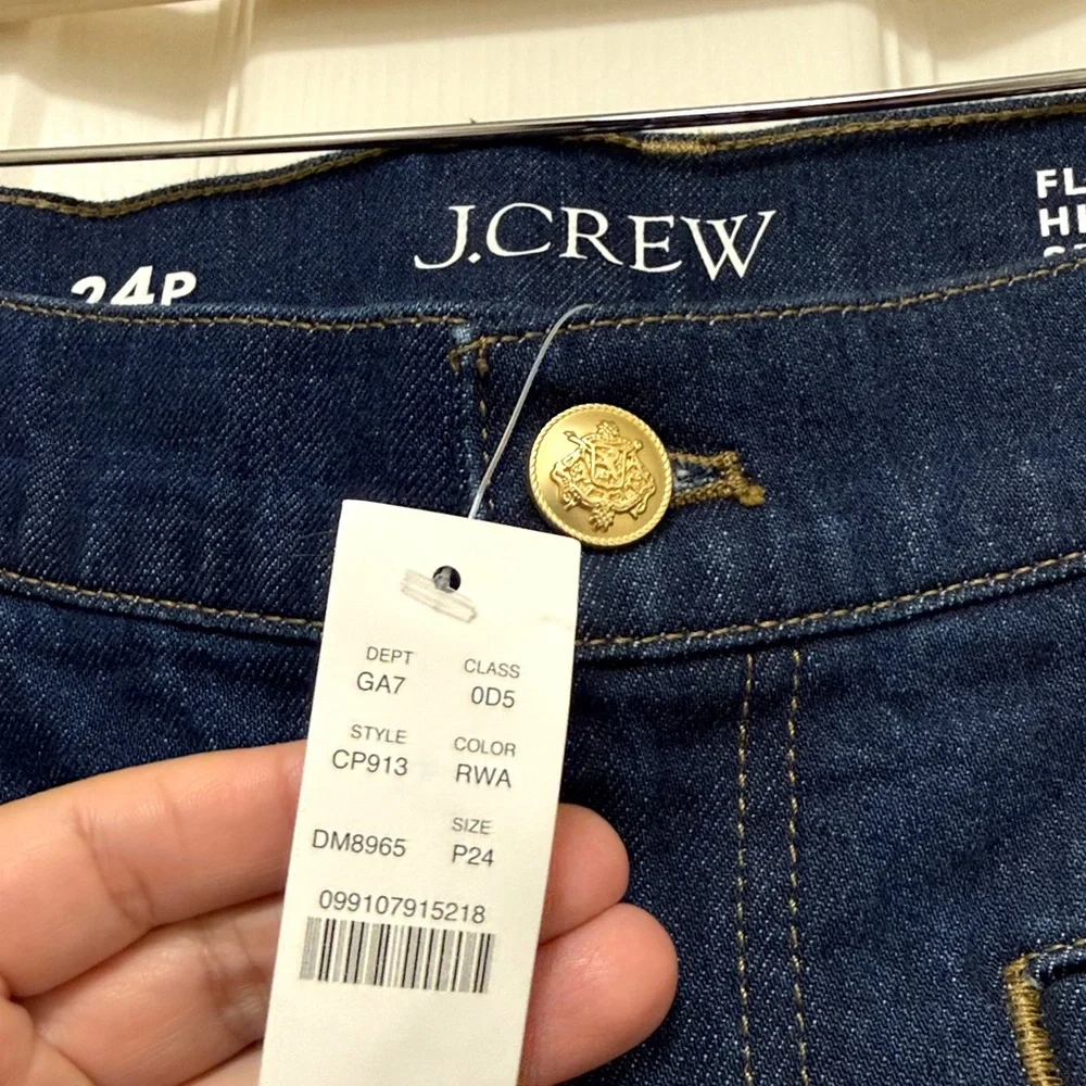NWT J.Crew Petite New Vintage Flare Jean in Rinse Wash - Picture 10 of 11